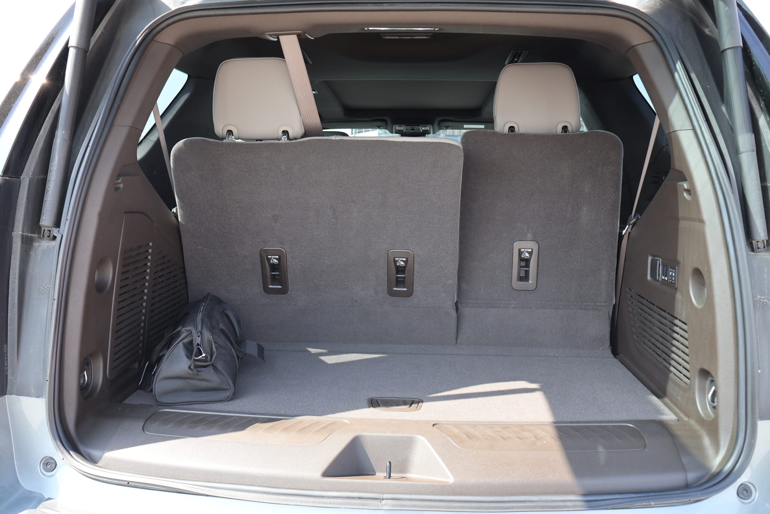 Chevy Tahoe car rental dubai