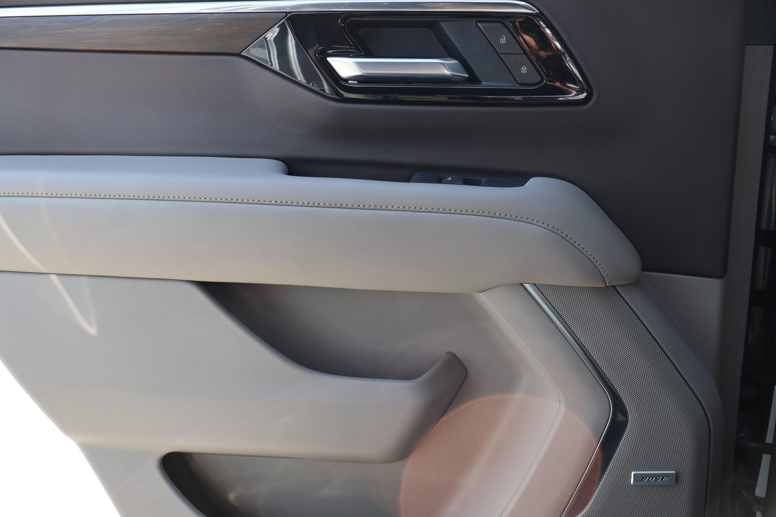 Chevy Tahoe car rental dubai