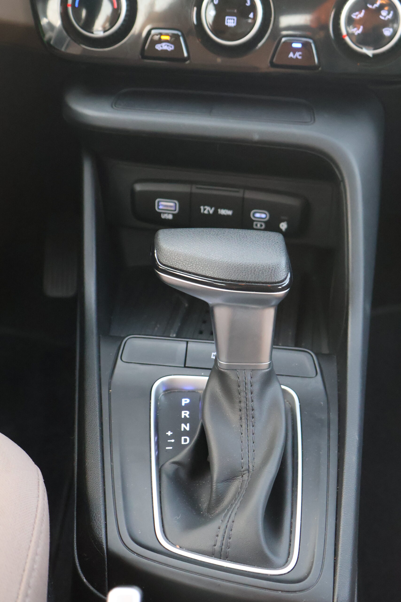 Hyundai Accent 2022 car rental dubai