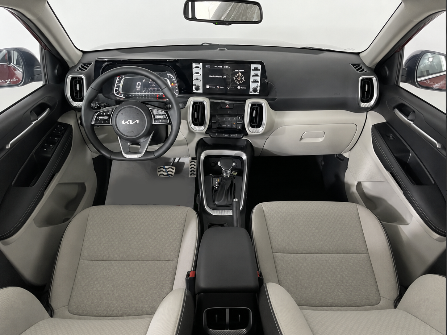 Kia Sonet 2023 rent dubai