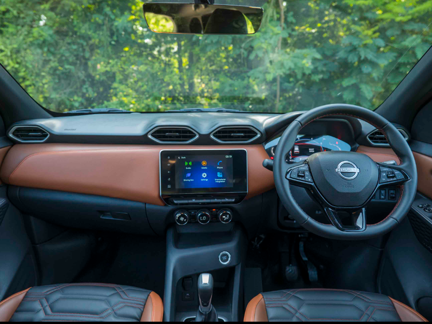 nissan magnite 2025 rent dubai