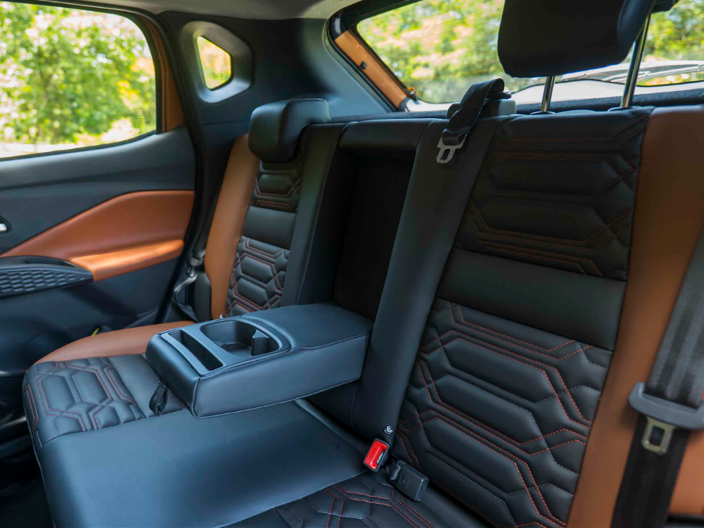 nissan magnite 2025 rent dubai